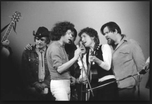 Dave Van Ronk (right) with Donovan and Dylan